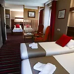 Hotel De L\'Univers