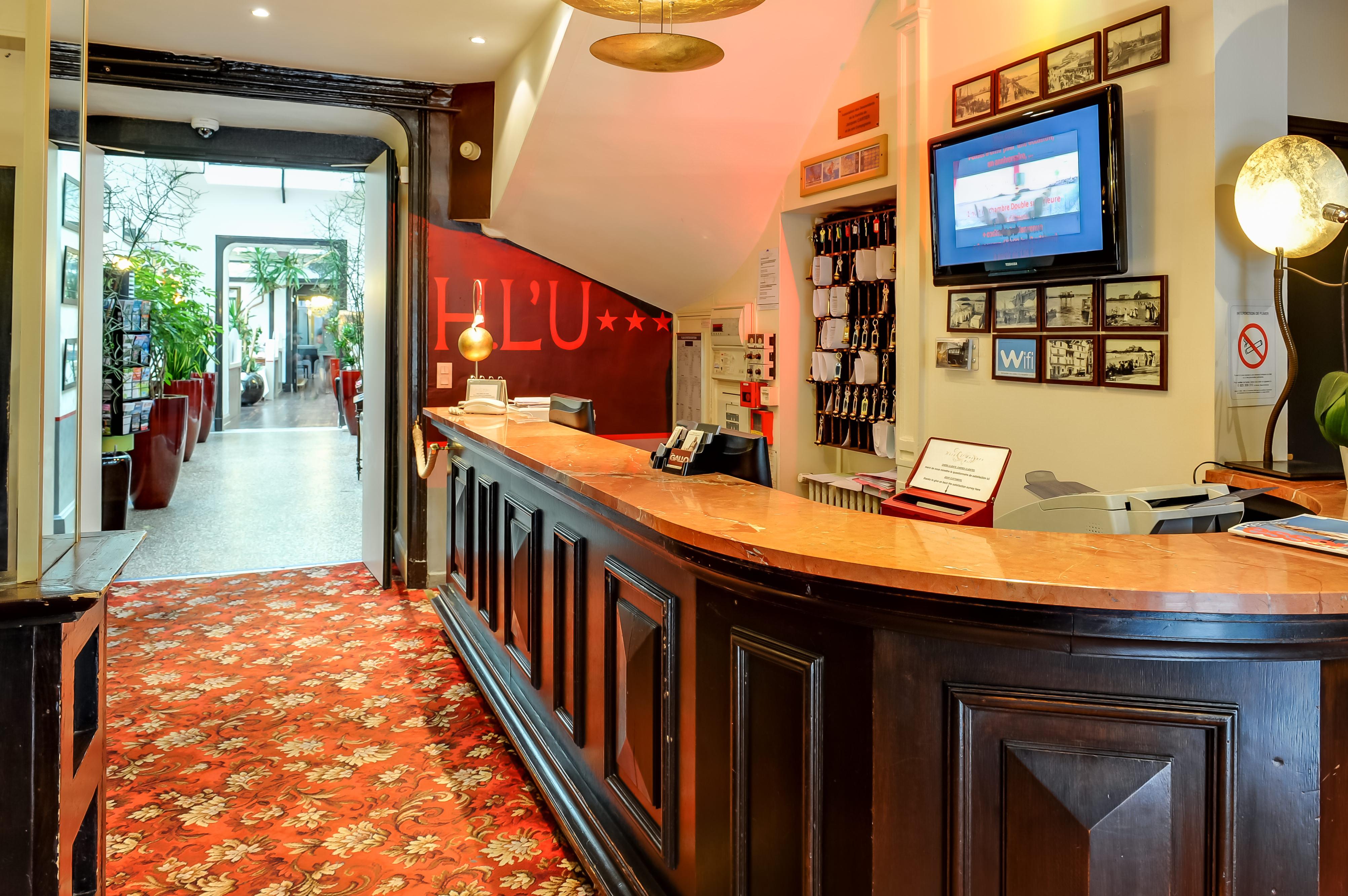 De L'univers Hotel 3*
